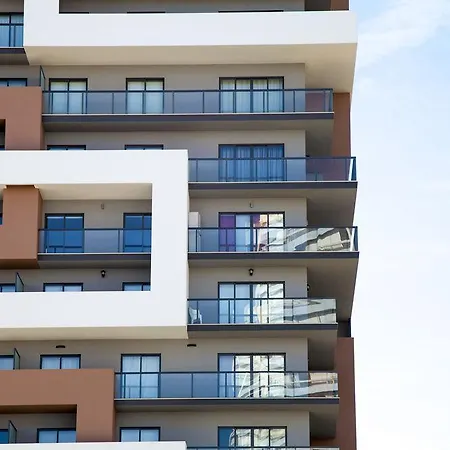 アパート Rochatower 8f *